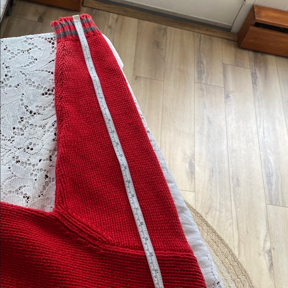 GAP kids XL Red Snowflake Crew Neck Sweater Perfect for pictures/ flaws - Picture 8 of 12